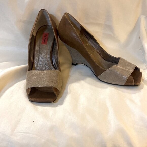 Miz Mooz Shoes - Miz Mooz Gold Tan Perp Toe Wedge